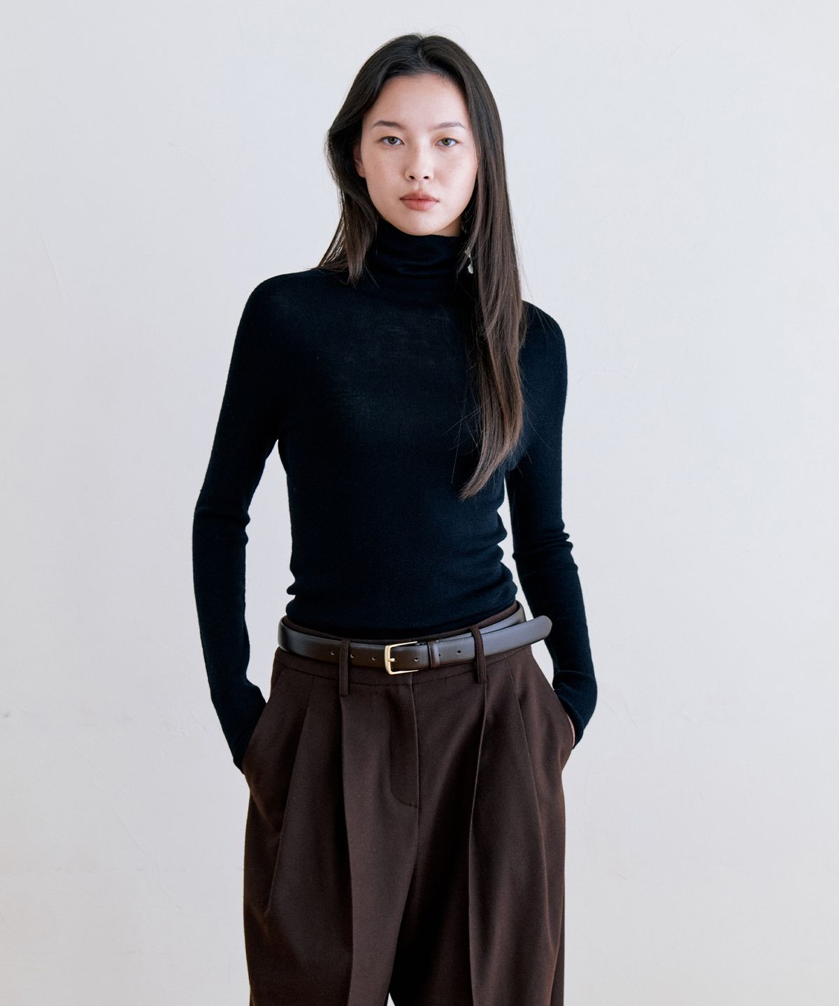 노티아(NOTIA) PREMIUM WOOL100 TURTLE NECK KNIT - BLACK