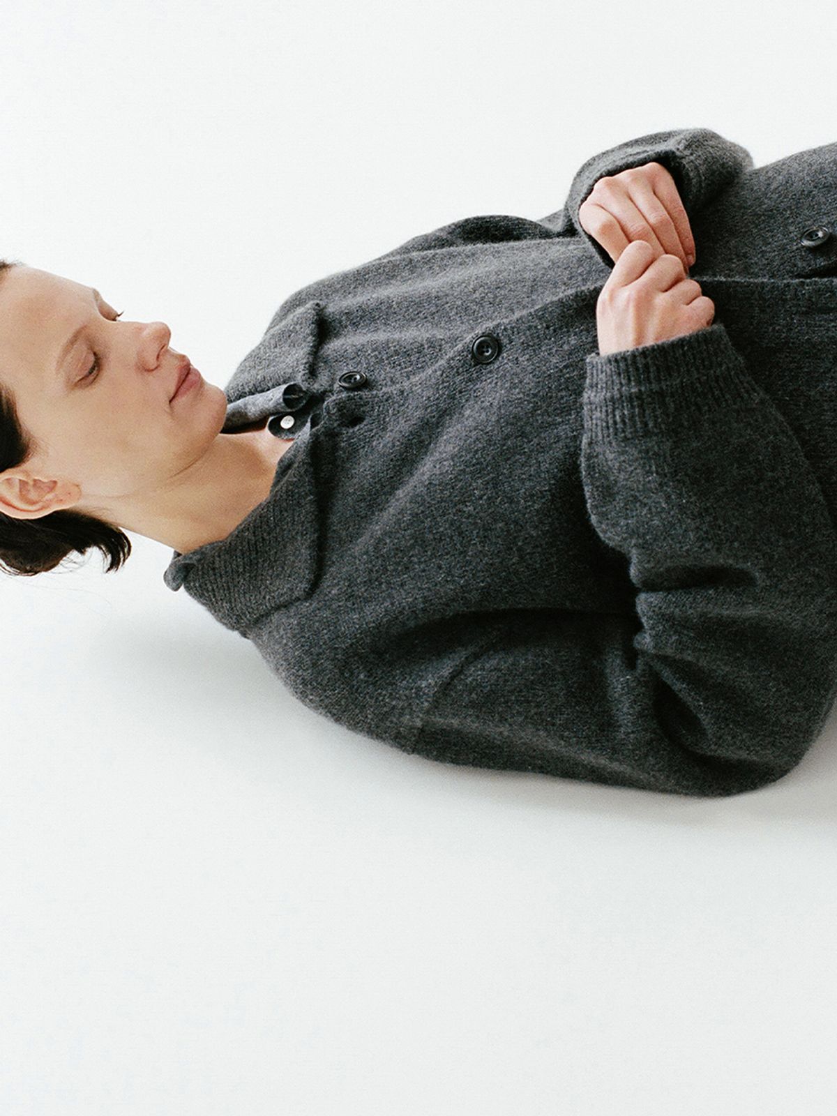 레이스(RRACE) Collar Knit Cardigan_Dark Gray