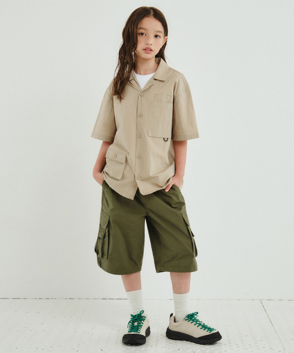 무신사 스탠다드 키즈(MUSINSA STANDARD KIDS) [시티 레저] CN 오버사이즈 글래시스 포켓 반소매 셔츠 [그레이쉬 베이지]