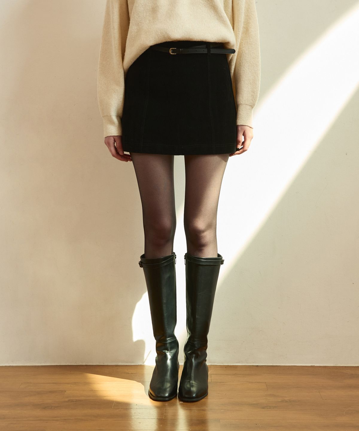어다울(ADAUL) Suede A line mini skirt - black