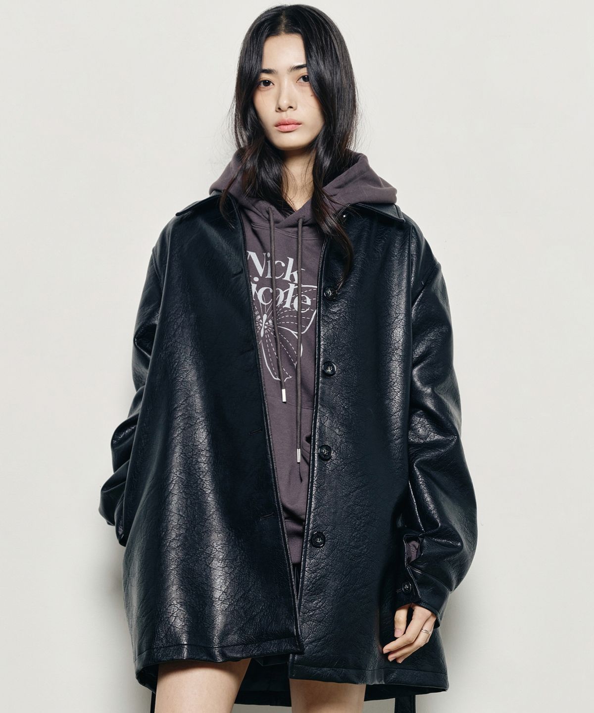 닉앤니콜(NICK&NICOLE) VINTAGE TEXTURED LEATHER BELTED COAT_BLACK