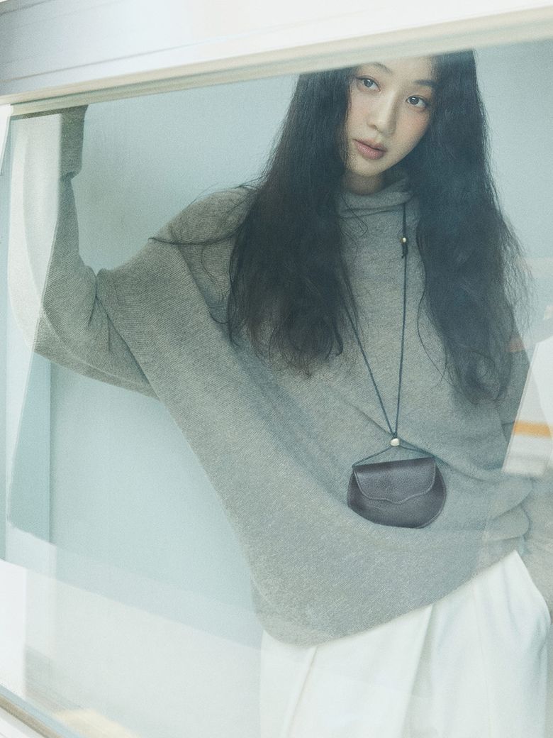 [정려원 PICK] Asymmetric Panel Half-neck Knit Pullover SK5WP475_3color