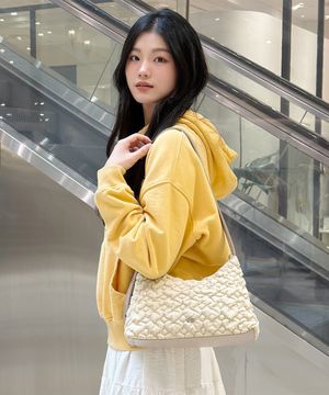 리트 퀼티드 숄더앤 크로스백