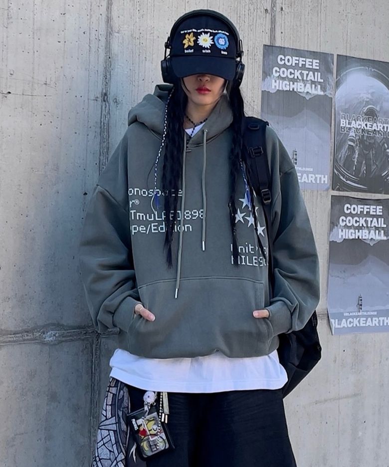 MONOSPACE MILE HOODIE [PIGMENT KHAKI]