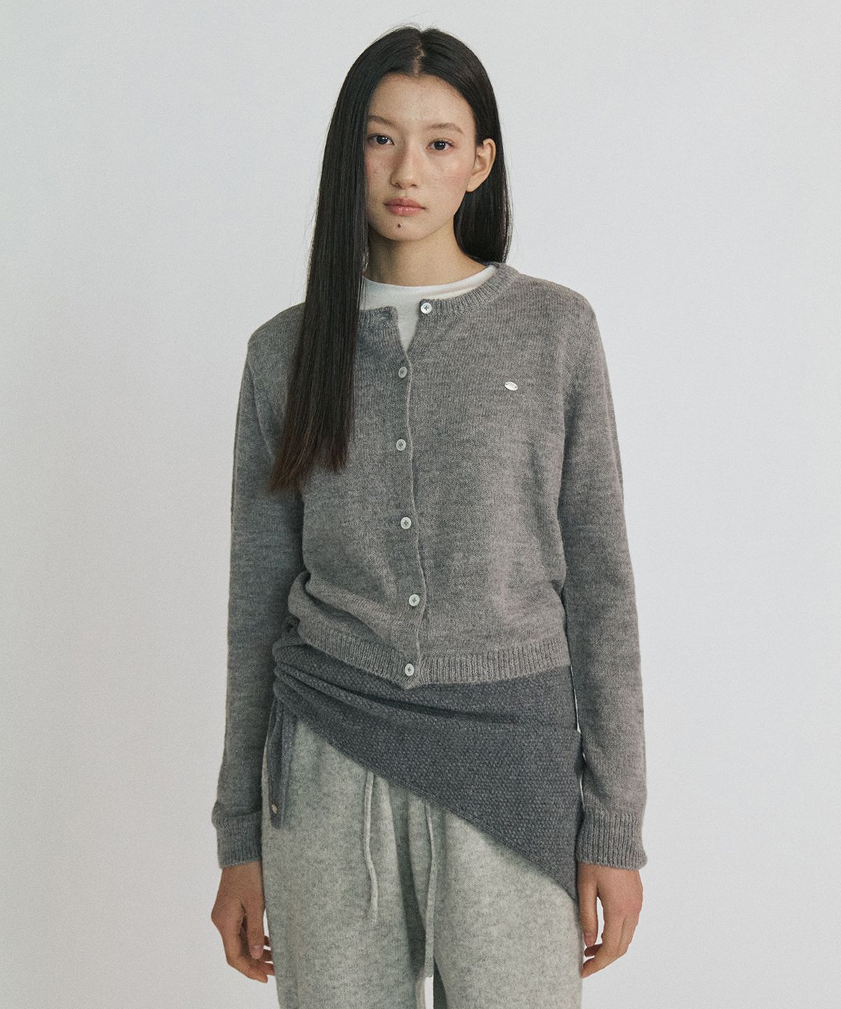 스텝어라운드(STEP AROUND) Kid Mohair Round Crop Cardigan_GREY