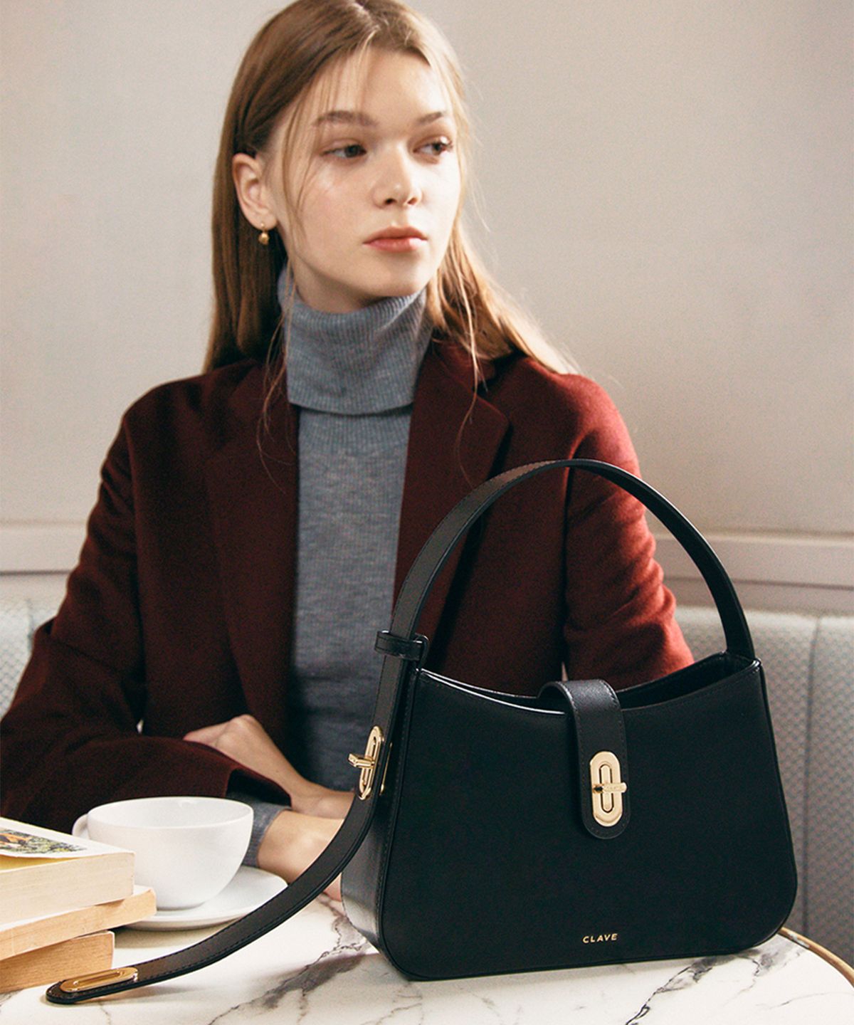 끌라베(CLAVE) 에스더 블랙 숄더백 (ESTHER  Black Shoulder Bag)