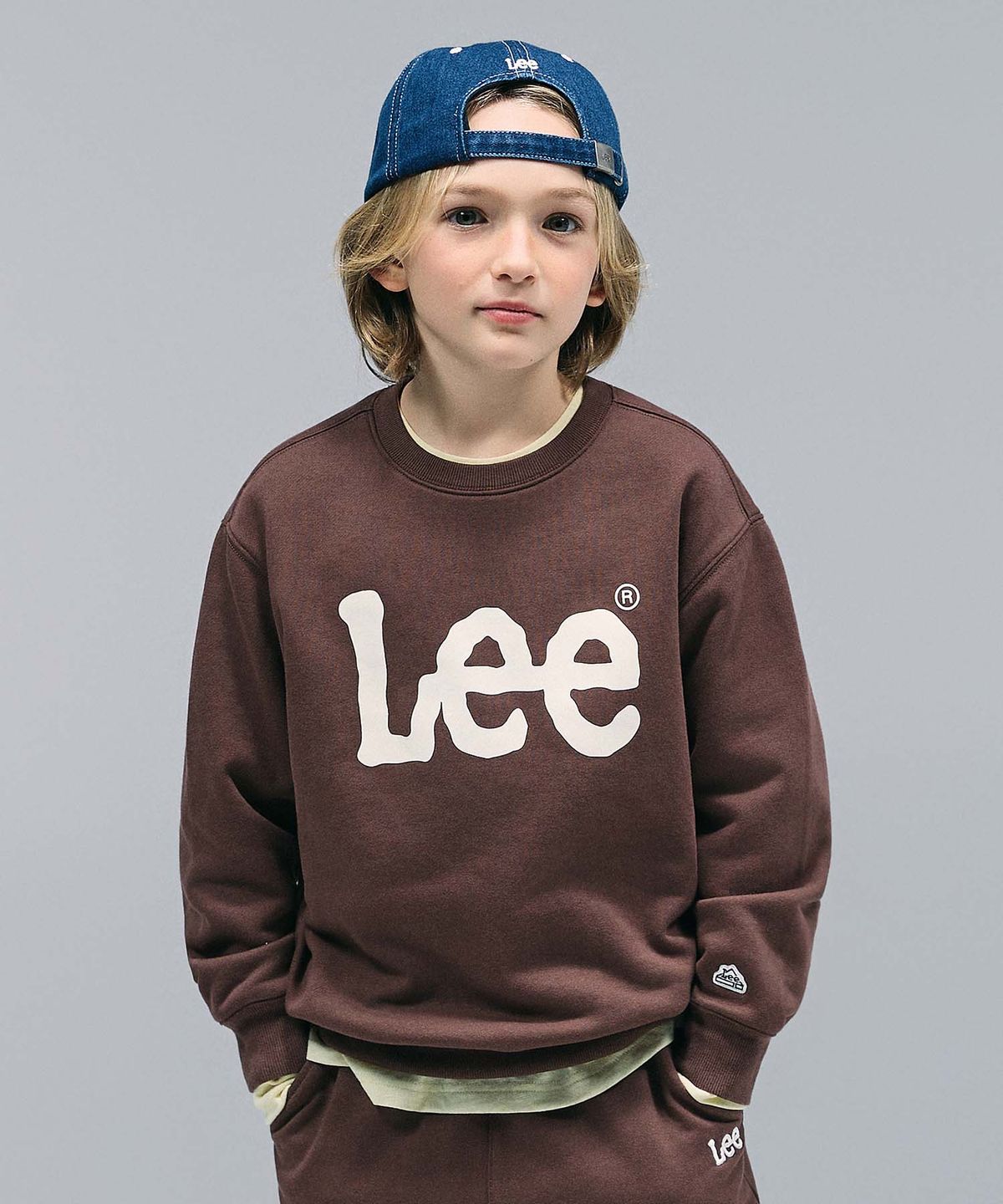 리 키즈(LEE KIDS) 에센셜 빅트위치 맨투맨 브라운 LK2601CR21BR