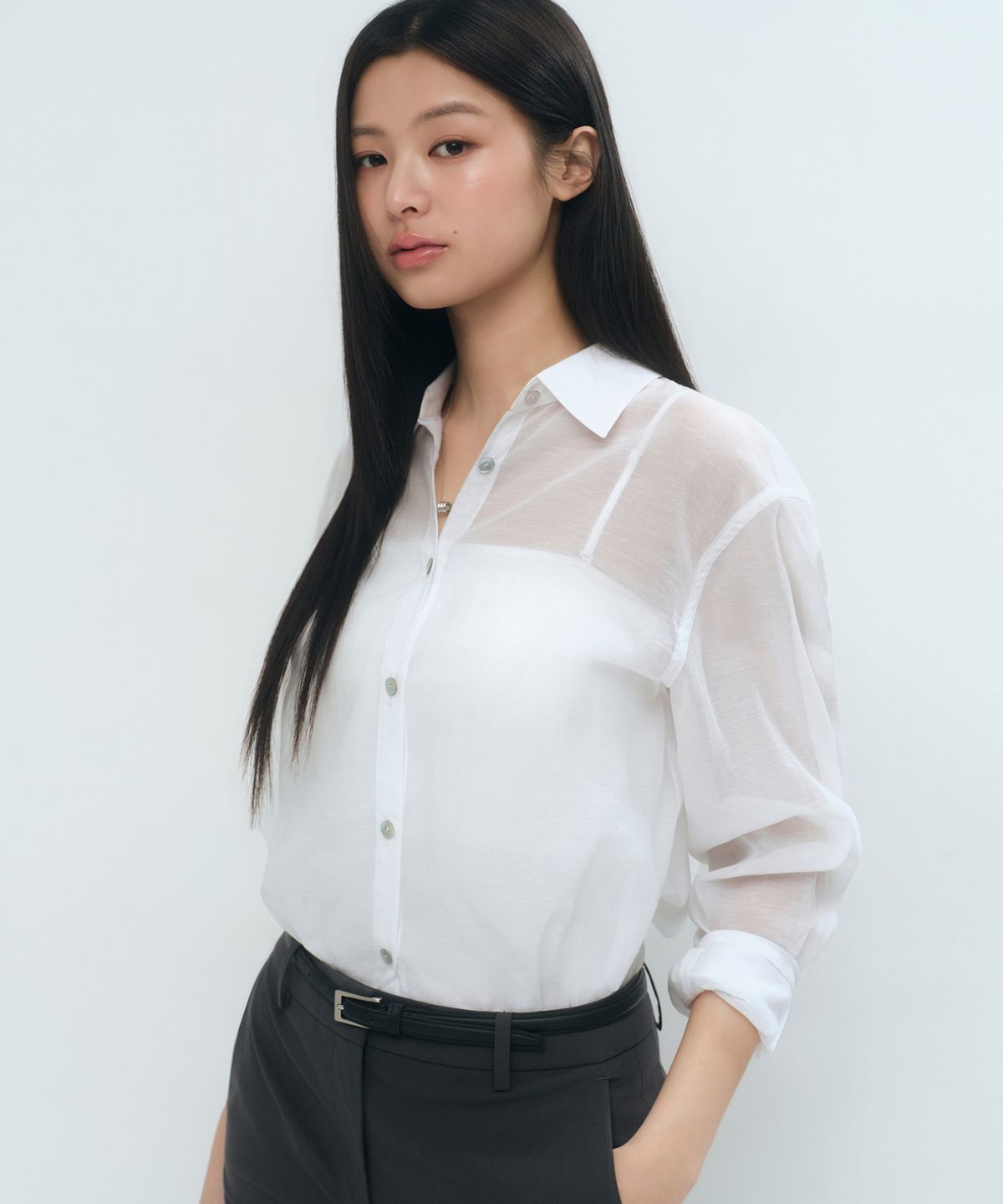 무신사 스탠다드 우먼(MUSINSA STANDARD WOMAN) 우먼즈 릴렉스드 시어 셔츠 [화이트]