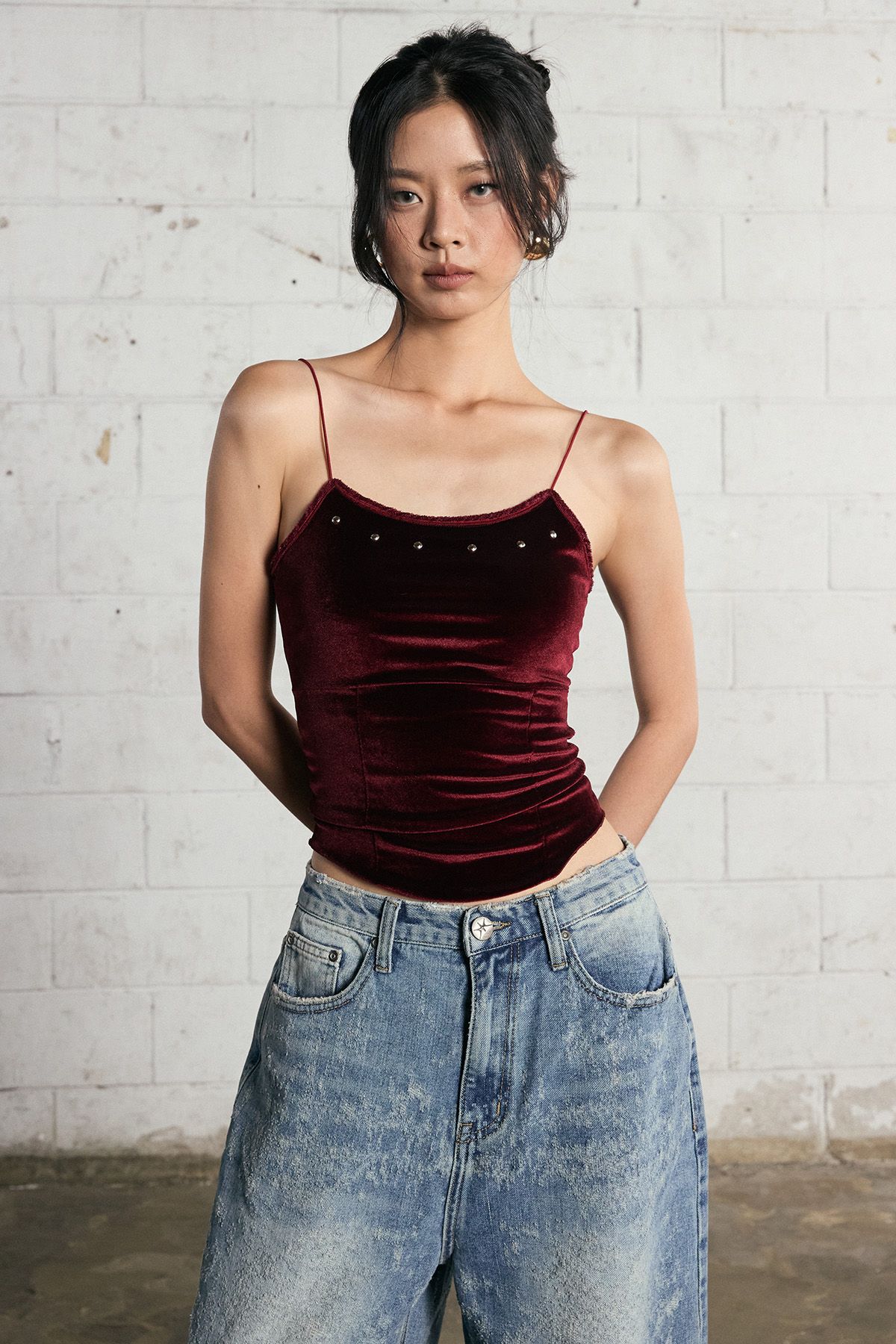 노 엑스트라 터치(NO EXTRA TOUCH) Velvet Stud Sleeveless (Wine) / 25WTSL001WN