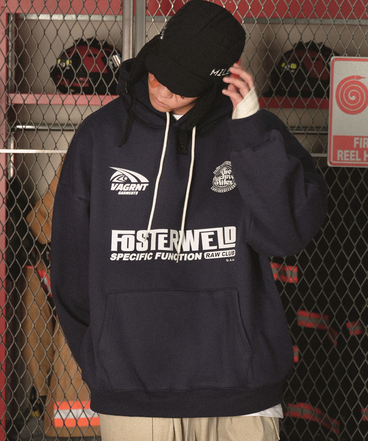 더마일(THEMILE) FOSTERWELD MILE HOODIE [NAVY]