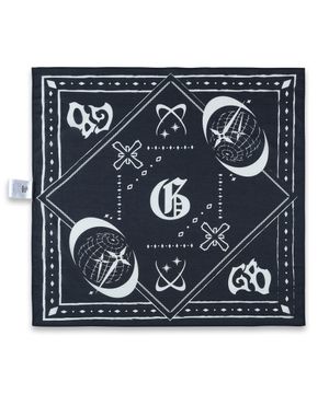 고딕 패턴 반다나 스카프