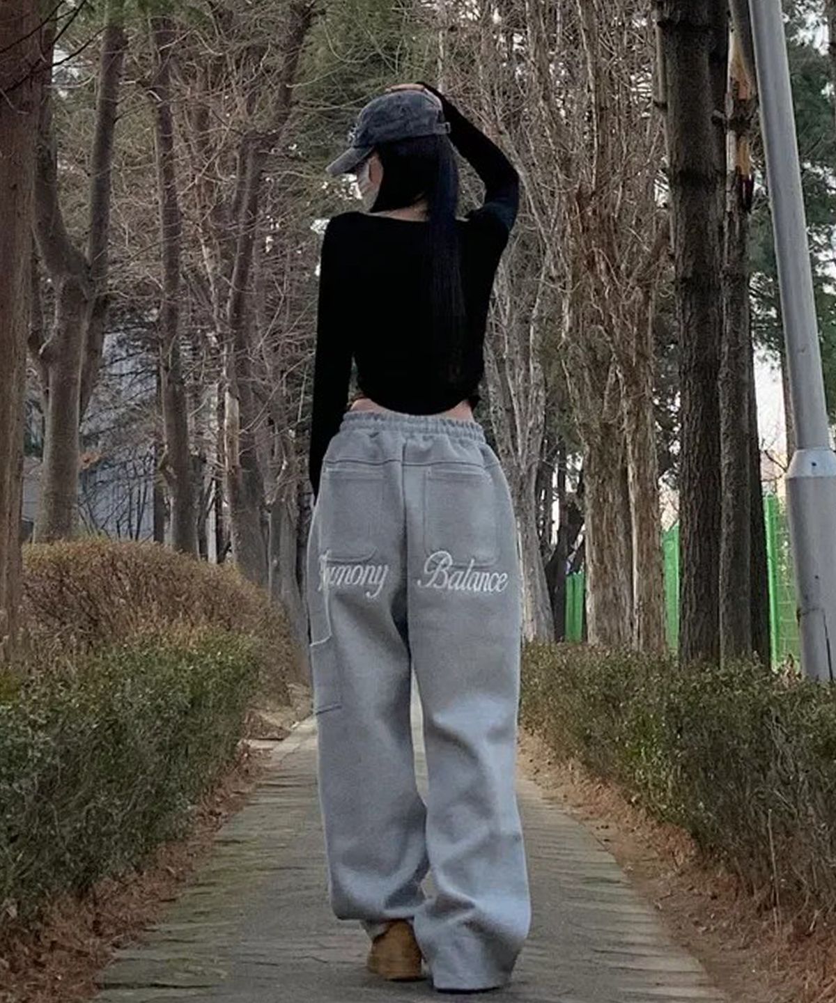 피오엘(POL) 파라슈트 자수팬츠_그레이