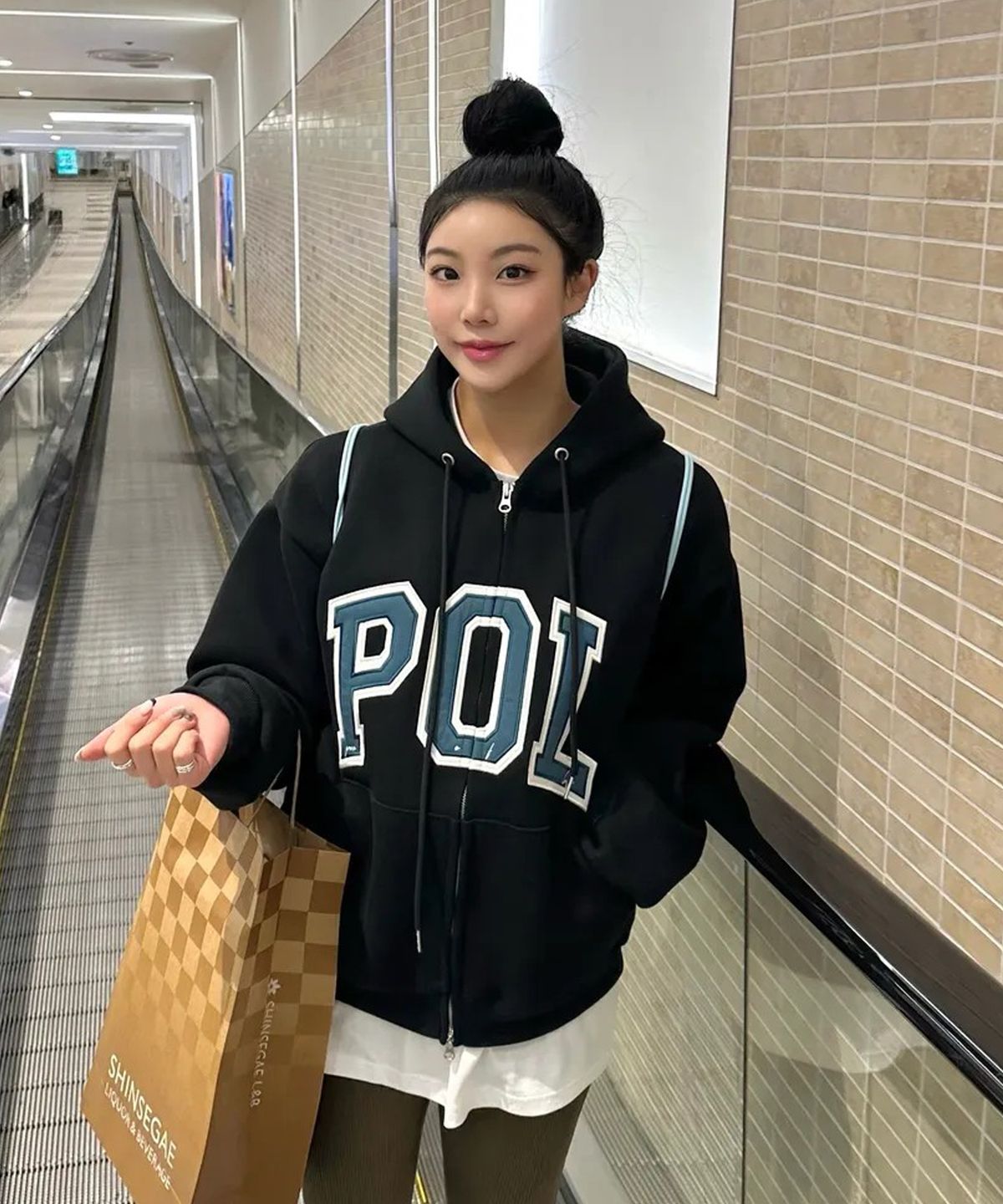 피오엘(POL) POL 이중 아플리케 후드집업_블랙