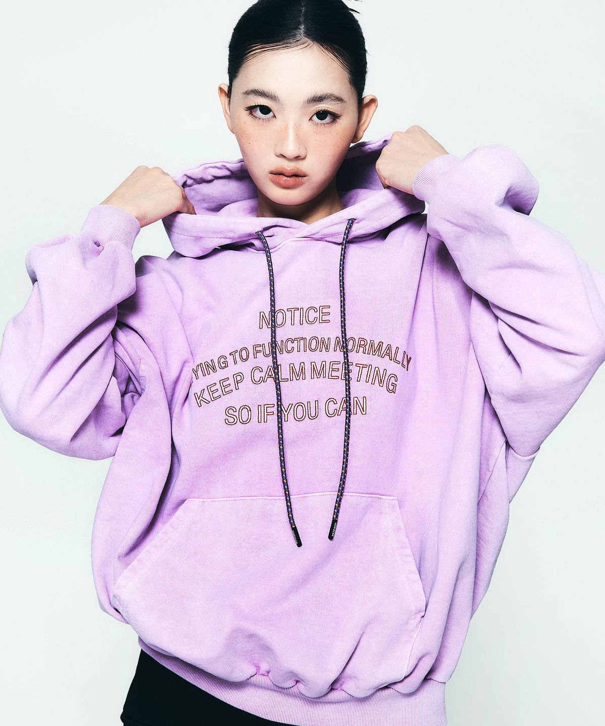 소이프유캔(SOIFUCAN) 피그먼트 코튼 드랍숄더 후디 UNISEX