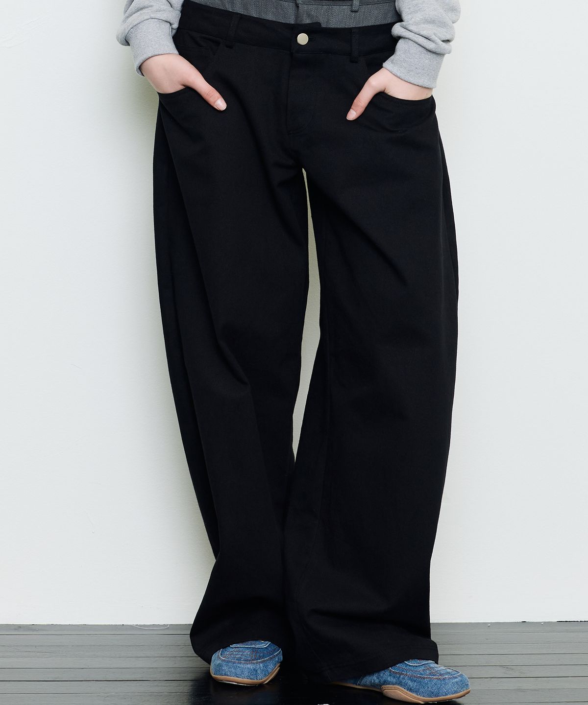 러브이즈트루(LUVISTRUE) EV SKELETON LAYERED PANTS(BLACK)