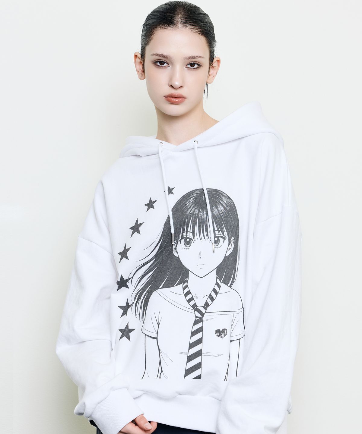 러브이즈트루(LUVISTRUE) EV STAR GRAPHIC HOODIE(WHITE)