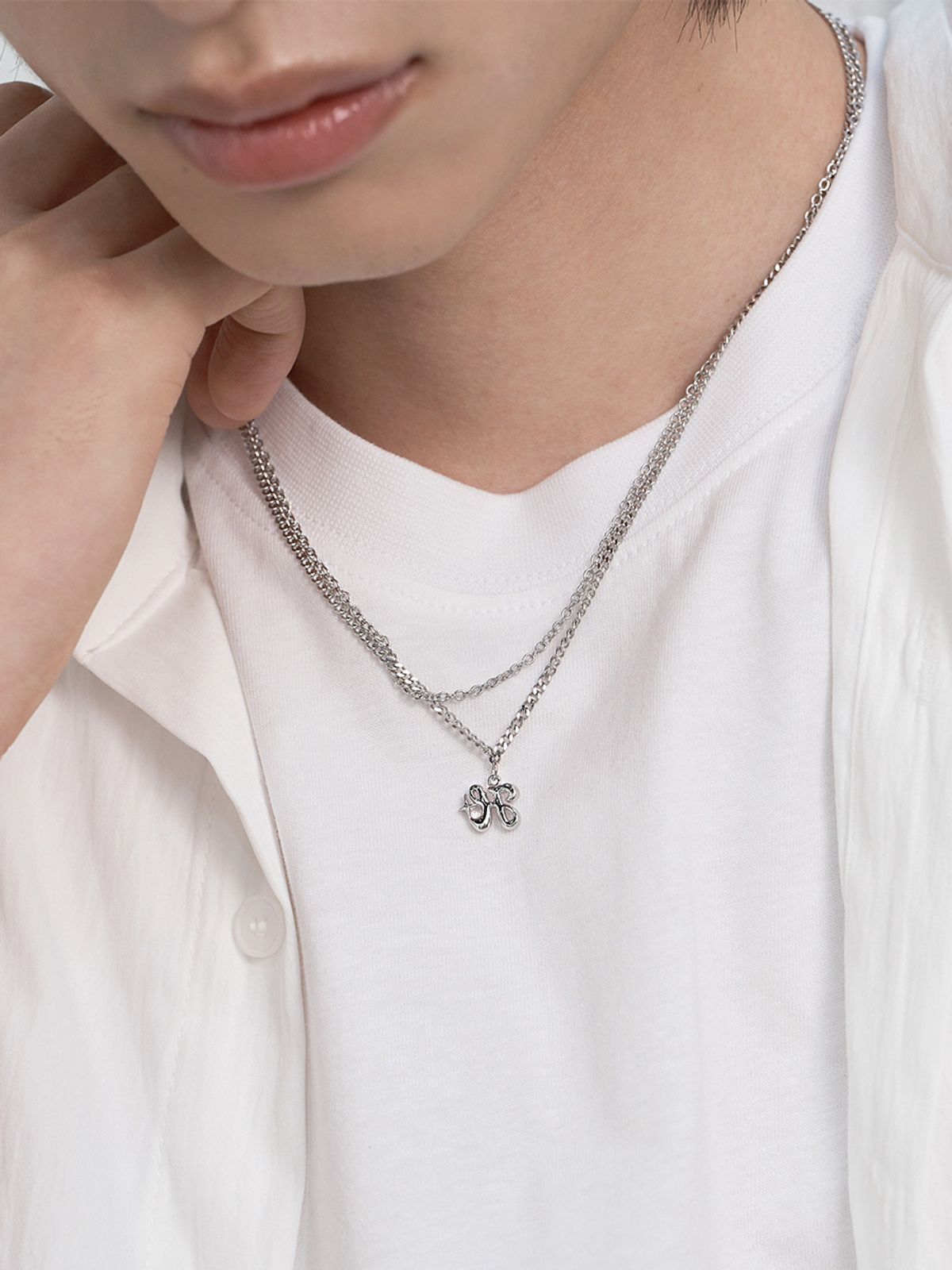 하와(HAWHA) Signature Logo Necklace
