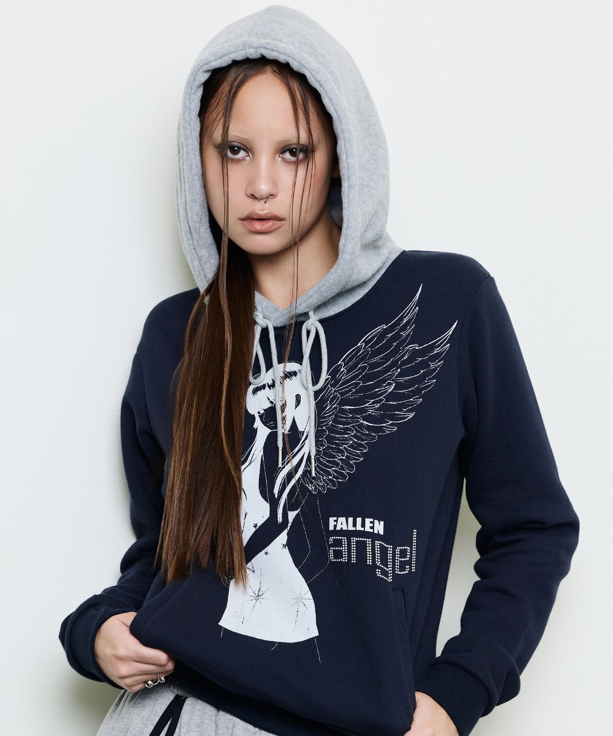 러브이즈트루(LUVISTRUE) EV ANGEL HOOD TEE(NAVY)