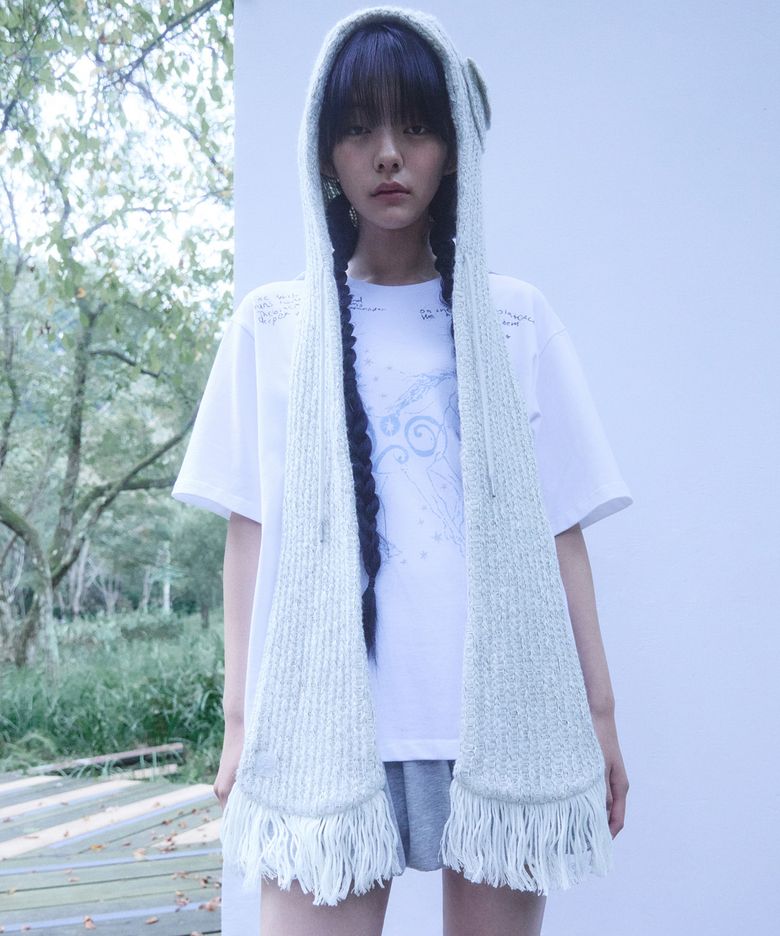 Pocket hoodie muffler White