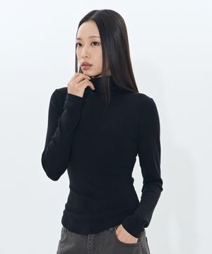 Sleek warm Turtleneck (BLACK)