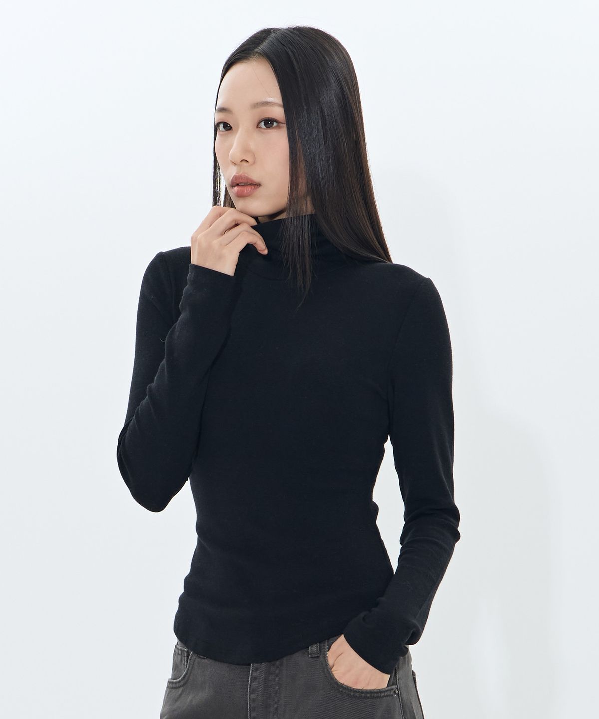 모아(MOAA) Sleek warm Turtleneck (BLACK)