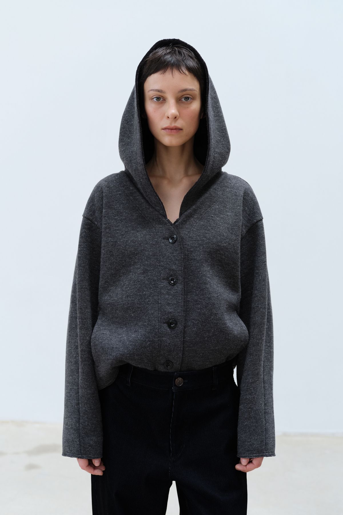 콥키노(KOBKINO) COZY HOODED KNIT CARDIGAN (CHARCOAL)