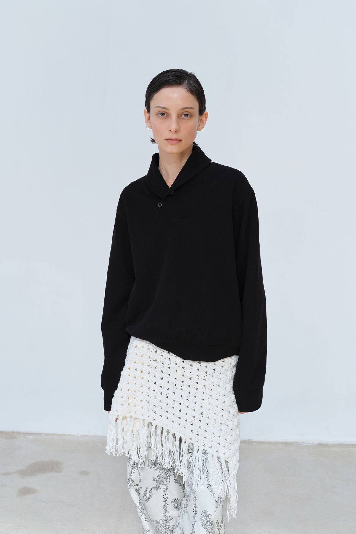 콥키노(KOBKINO) SHAWL COLLAR SWEATSHIRT (BLACK)