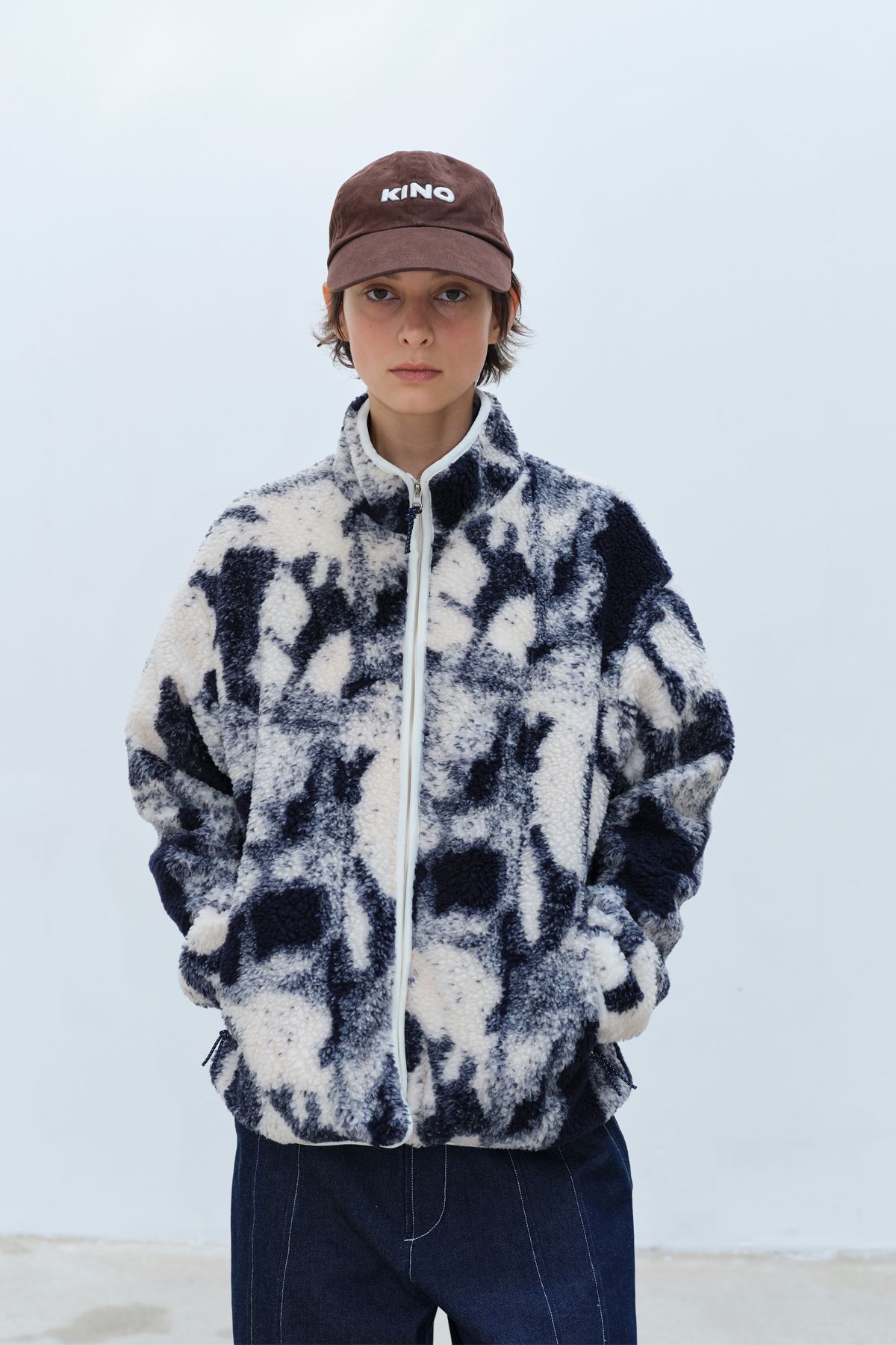 콥키노(KOBKINO) ABSTRACT FLEECE JACKET (CREAM/NAVY)