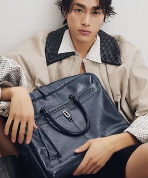 Toque Cabin Crew Big Square Leather Tote L (토크 캐빈 크루 빅 스퀘어 레더 토트 라지)_2colors