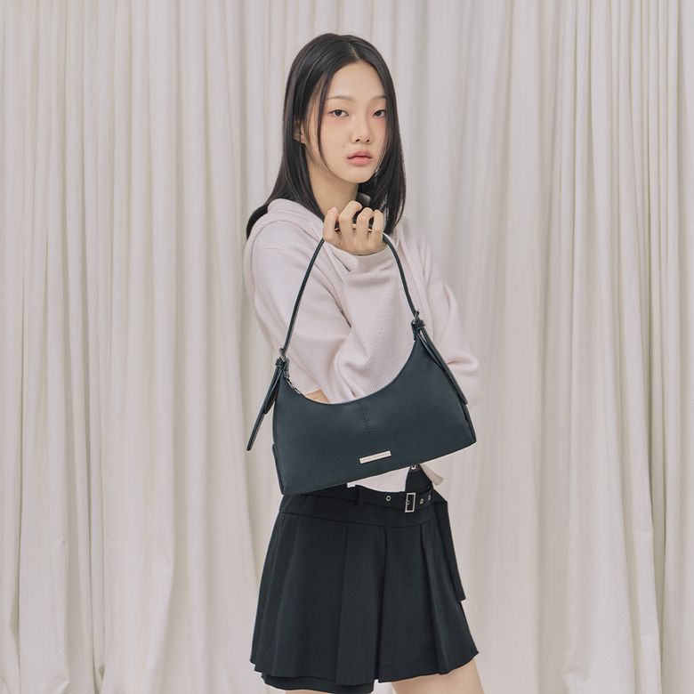 TRAPEZIUM SHOULDER BAG AR7AB821