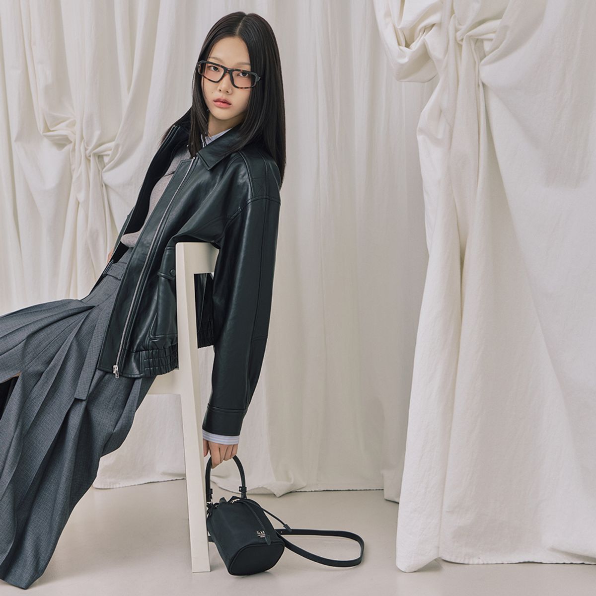 랩(LAP) MINIMAL BUCKET BAG AR7AB841