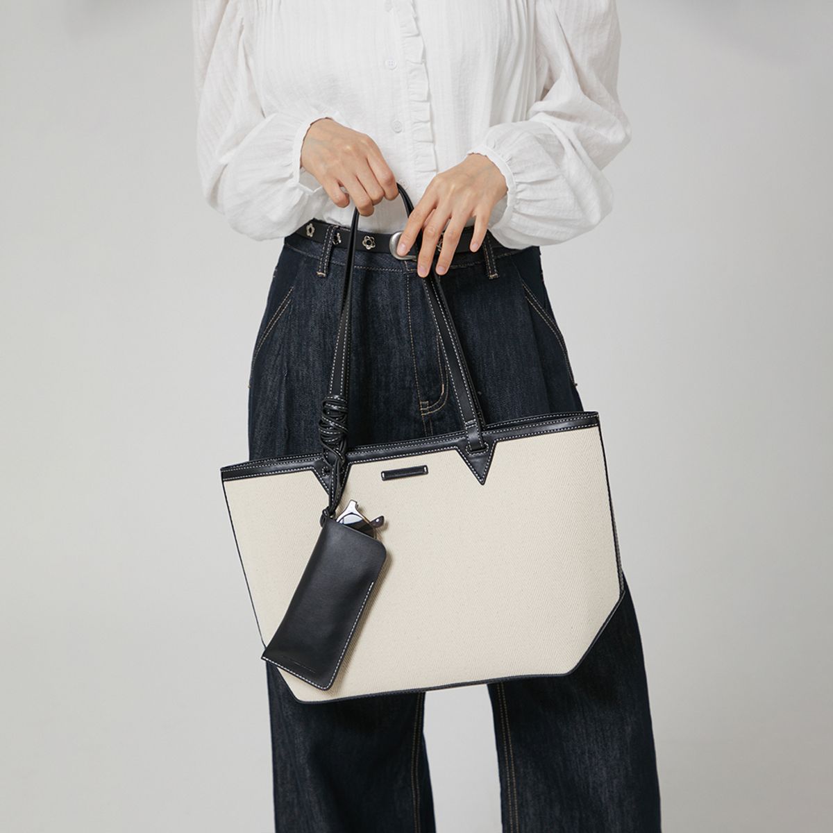 랩(LAP) MOVE CANVAS SHOPPER BAG AR7AB820