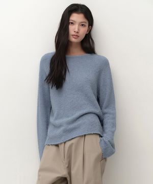 우먼즈 플러피 보트 넥 니트 [스카이 블루]