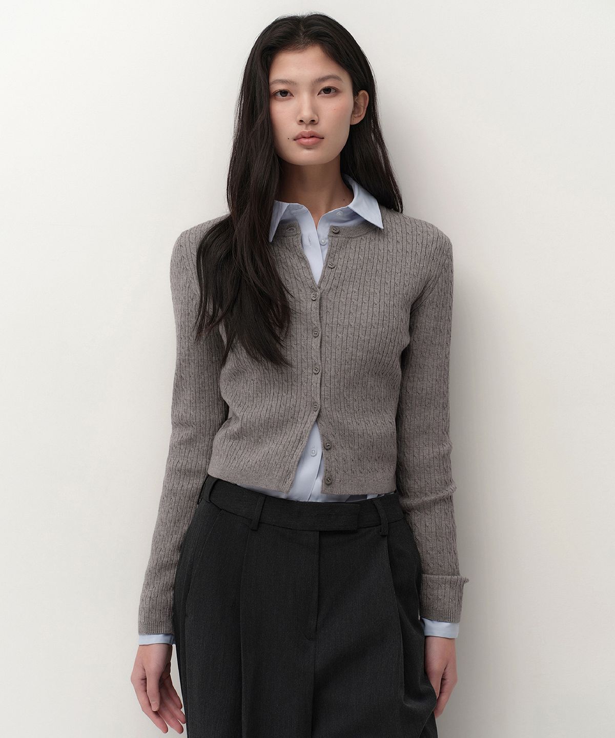 무신사 스탠다드 우먼(MUSINSA STANDARD WOMAN) 우먼즈 케이블 라운드 넥 가디건 [미디엄 그레이]