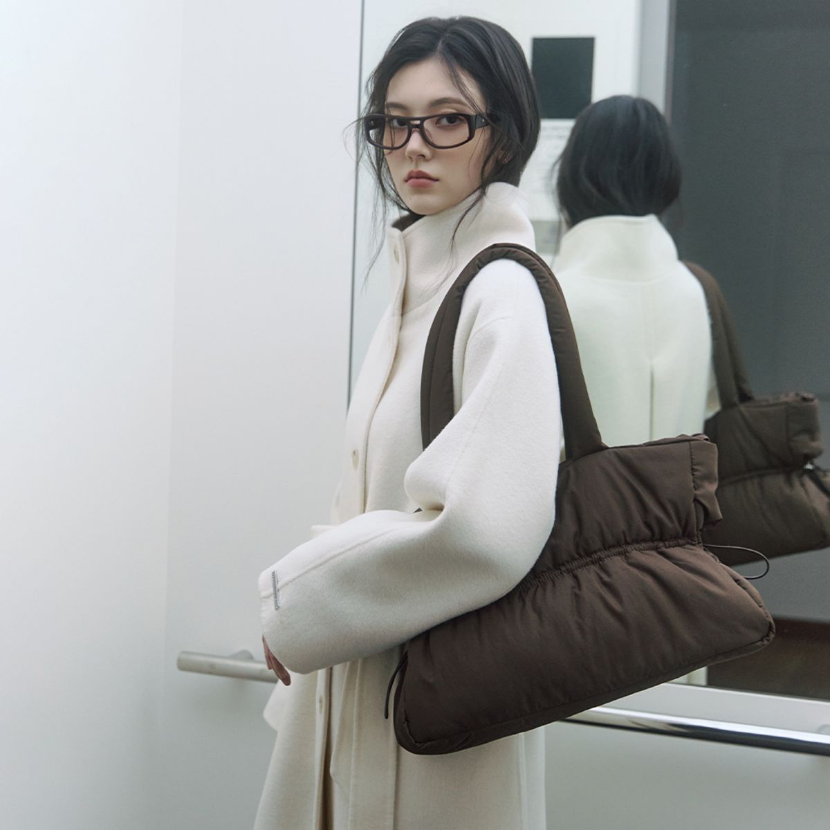 랩(LAP) HUGGLE STRING SHOULDER BAG AR7ABA20