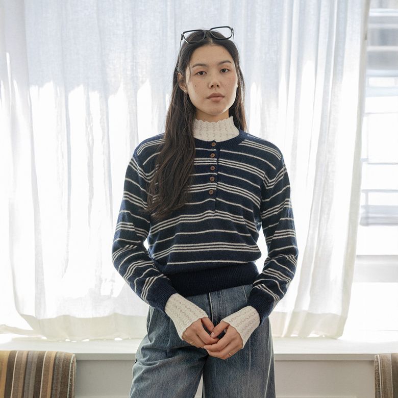 LS_Crew neck button striped knit top_2color