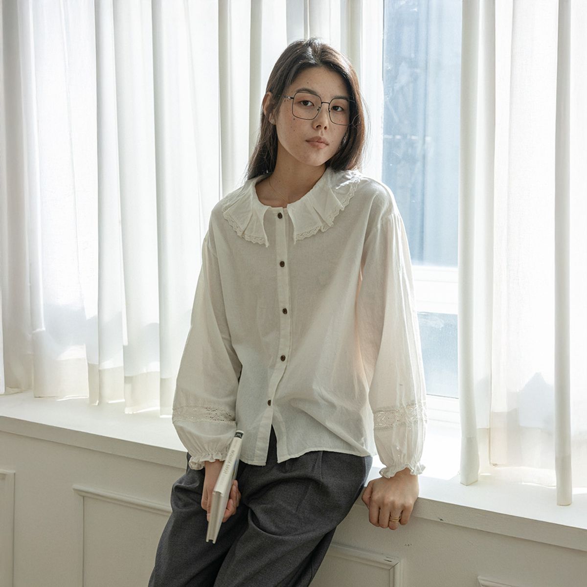 랭썬(LANGSON) LS_Ruffle collar shirt_IVORY