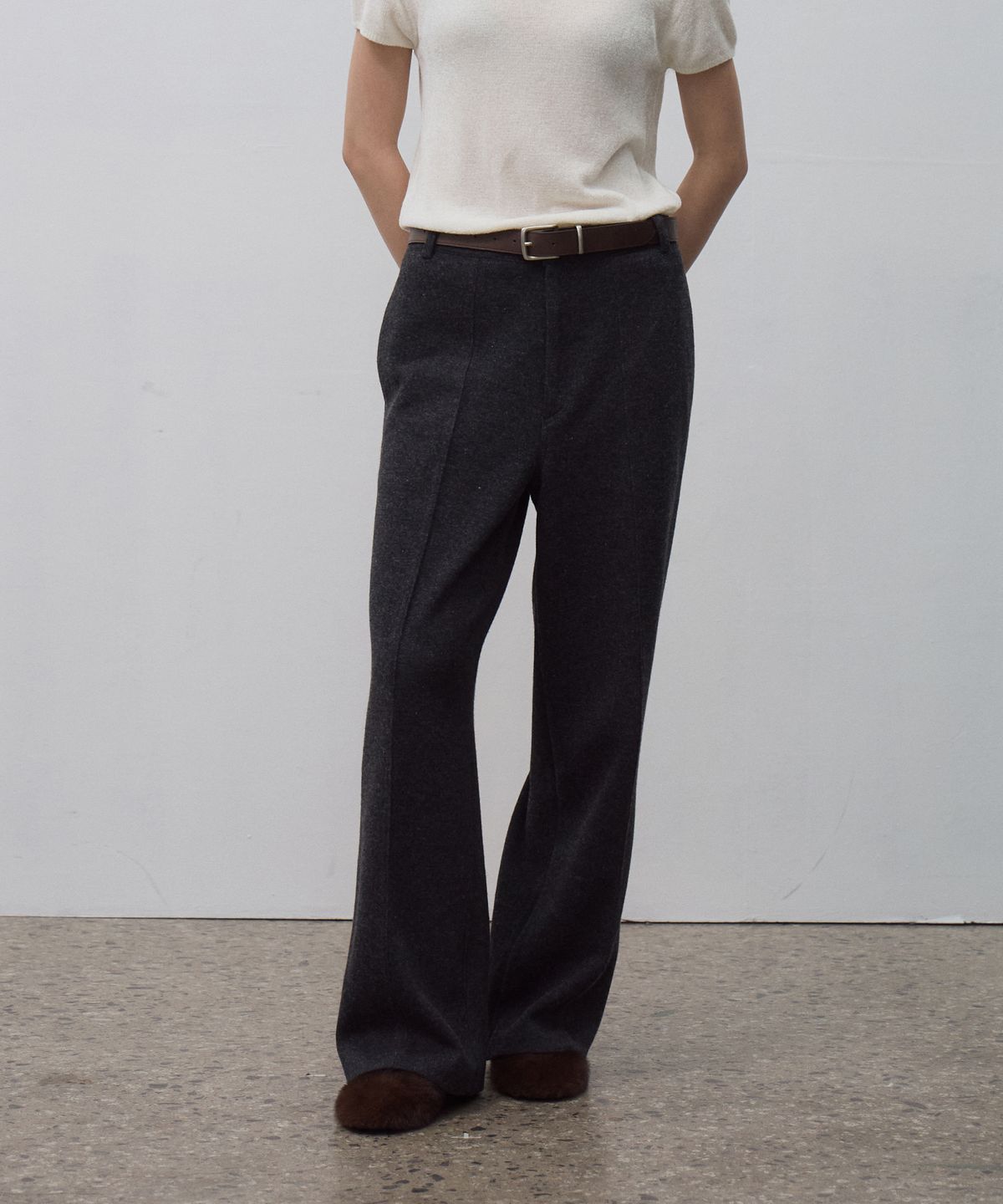 호와스(HOWUS) WOOL BUTTON POCKET PANTS (CHARCOAL)