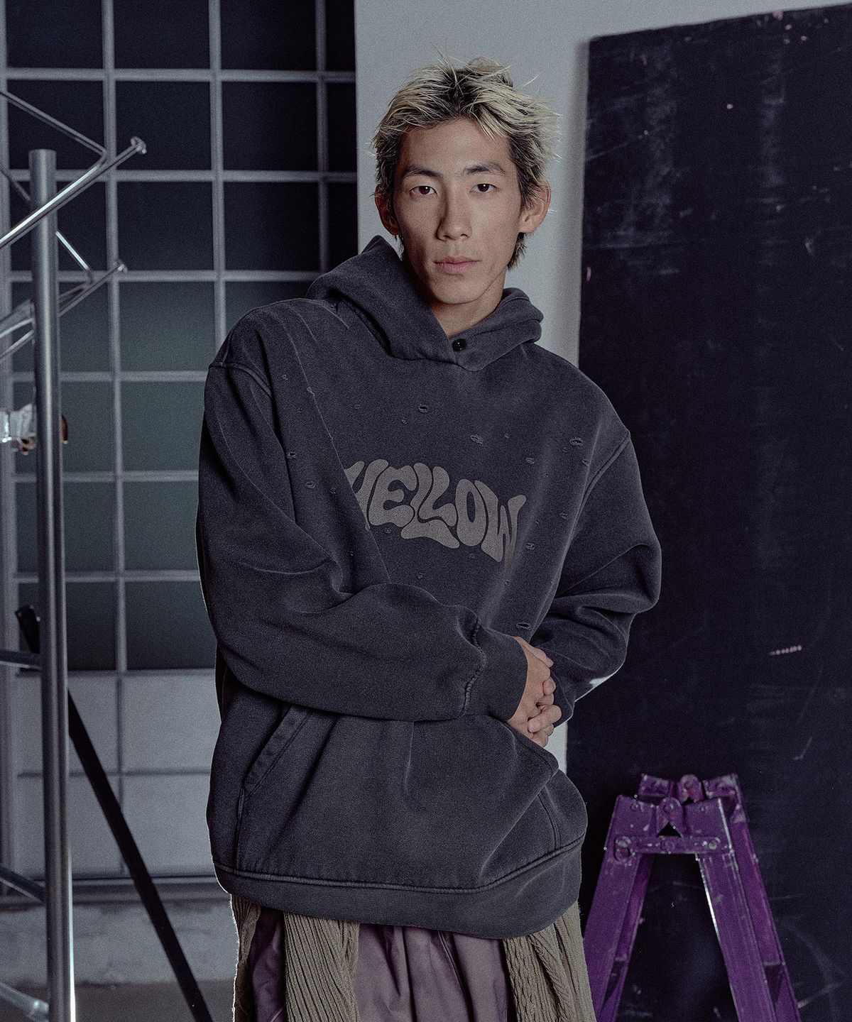 헬로우(HELLOW) PULSE HOODY 25 CHARCOAL