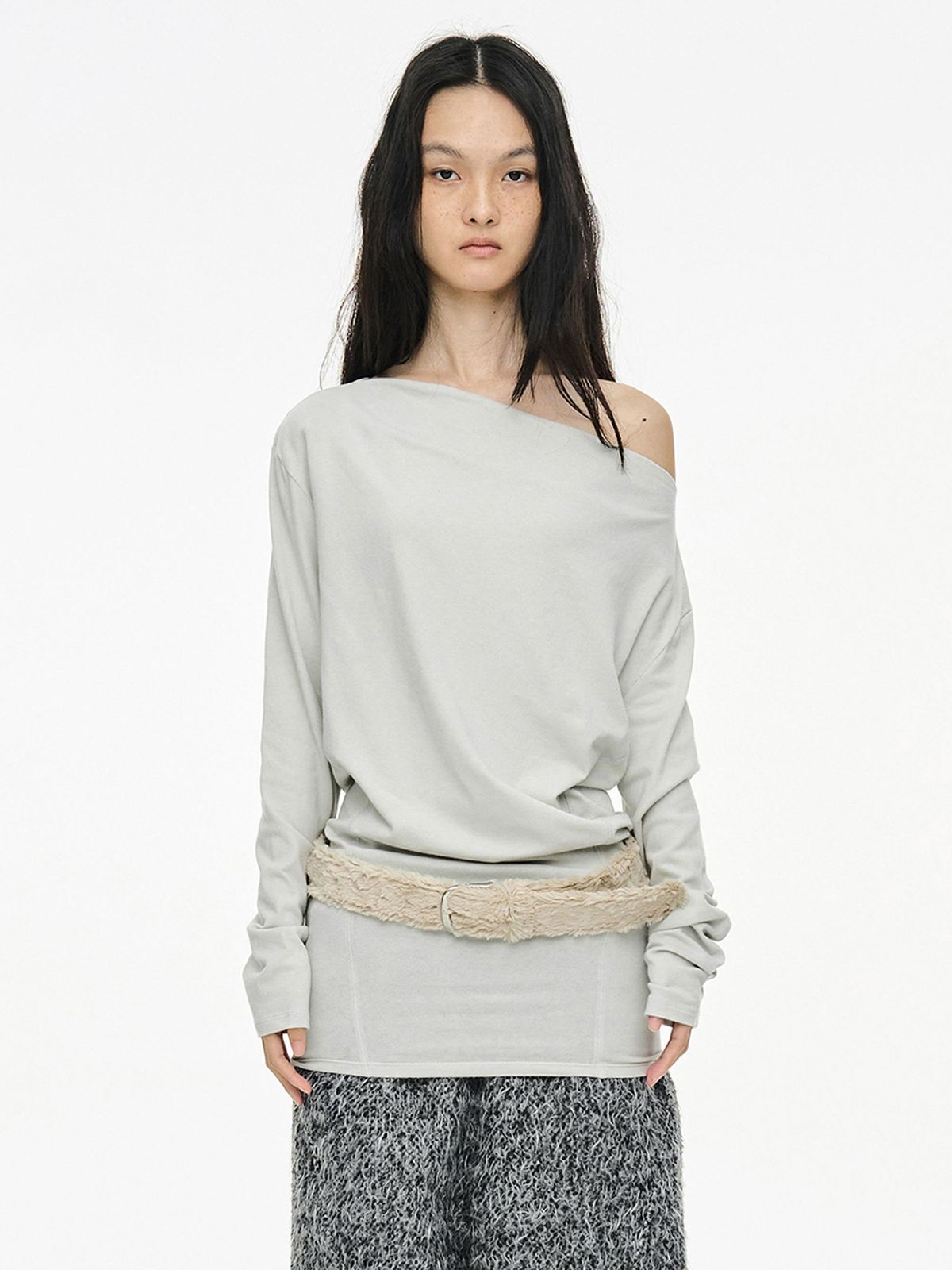 세릭(CERRIC) INCISION TAPERED TOP / IVORY