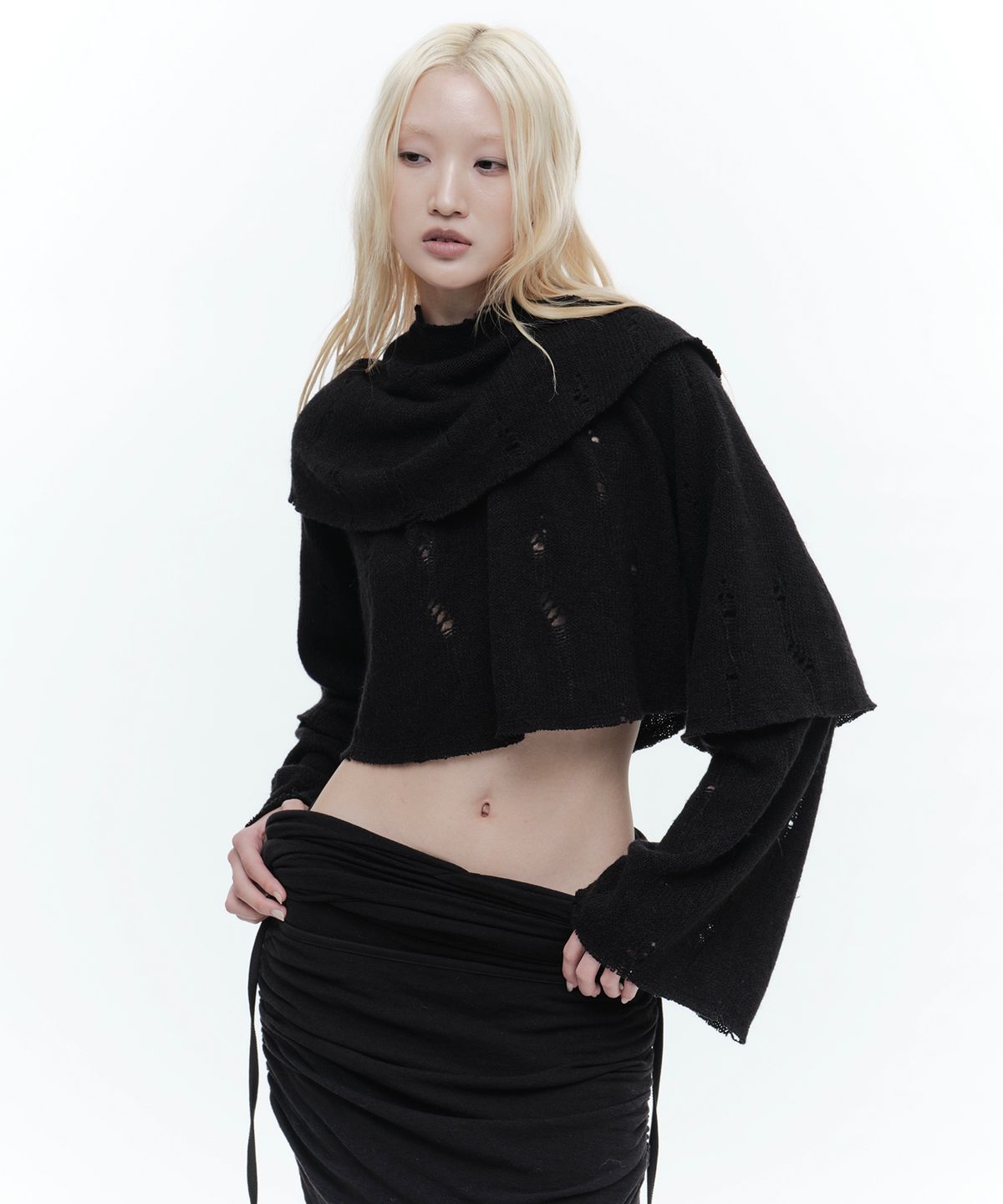웻태그(WET TAG) DOUBLE LAYER DAMAGED CROP KNIT BLACK