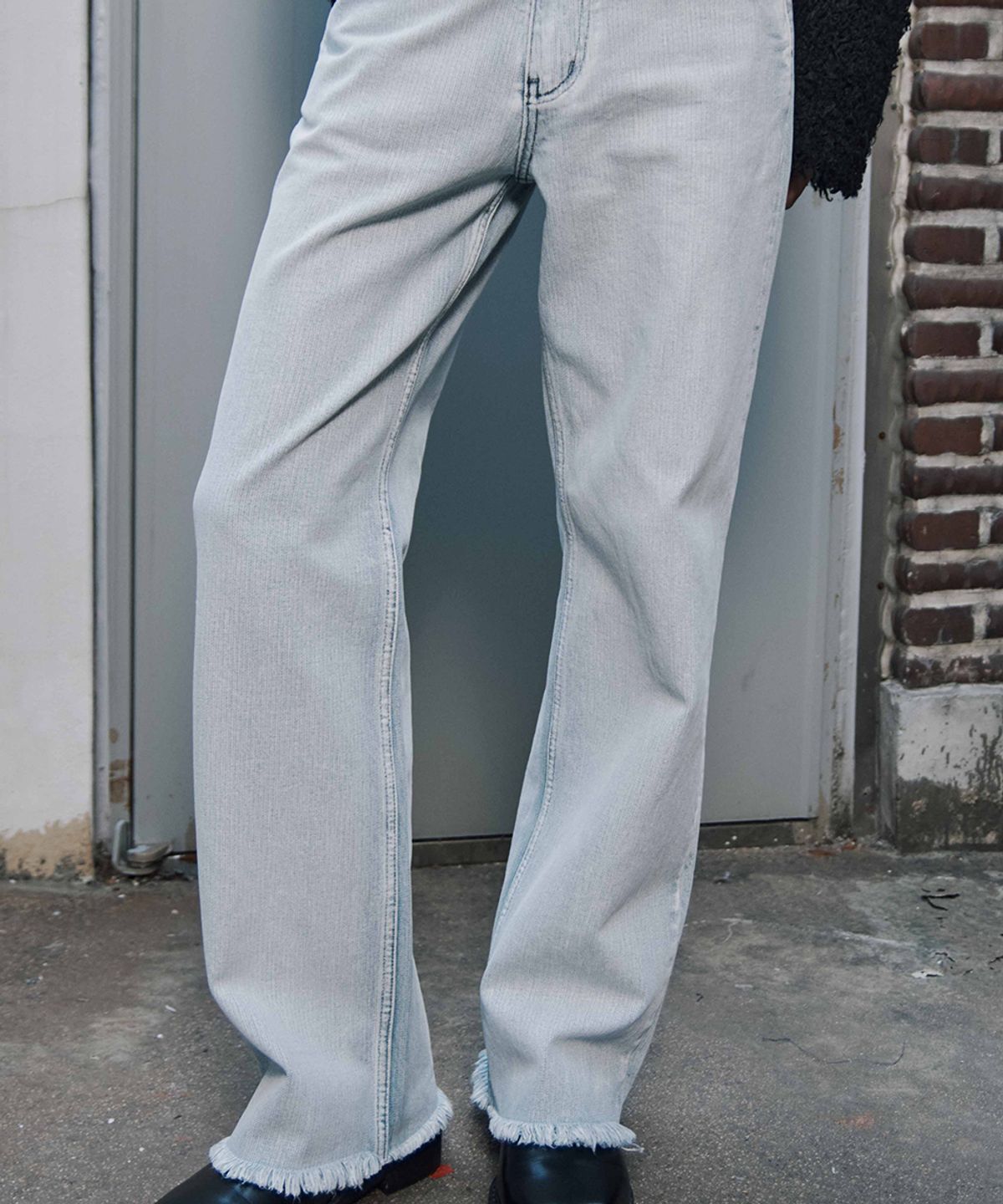 세븐틴엔드(17END) M 0092 WP STRIPED DENIM JEANS