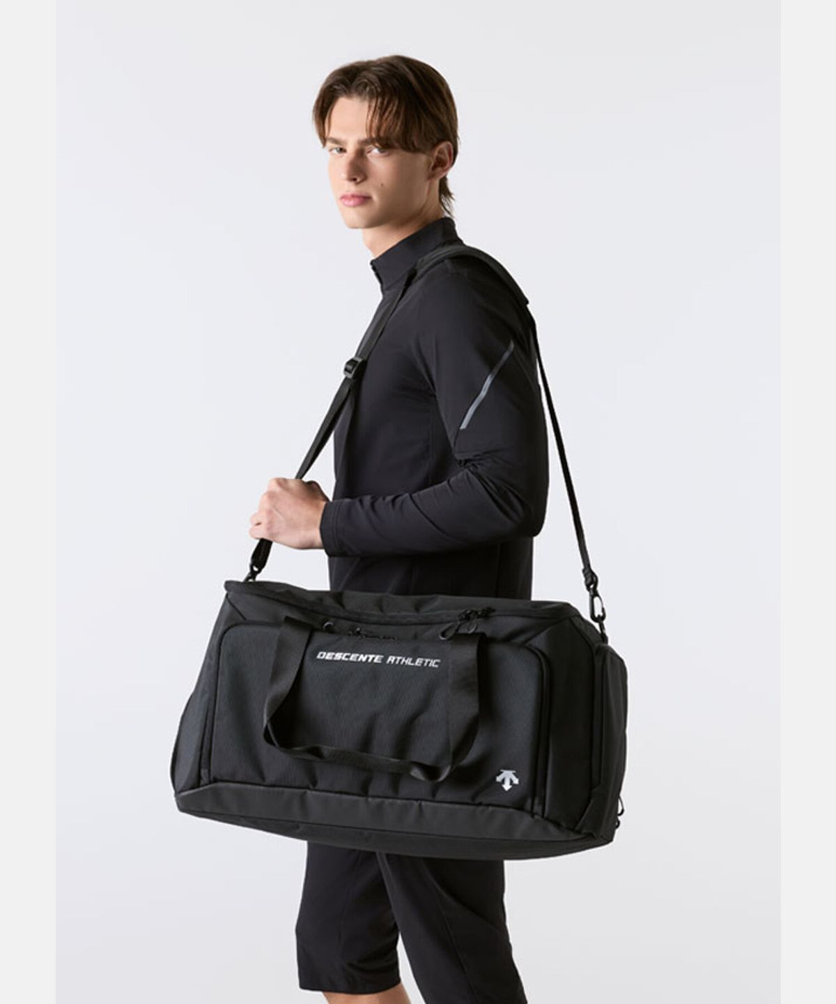 데상트(DESCENTE) 트레이닝 엘리트 짐백 (45L) 블랙 SR123TBG1C