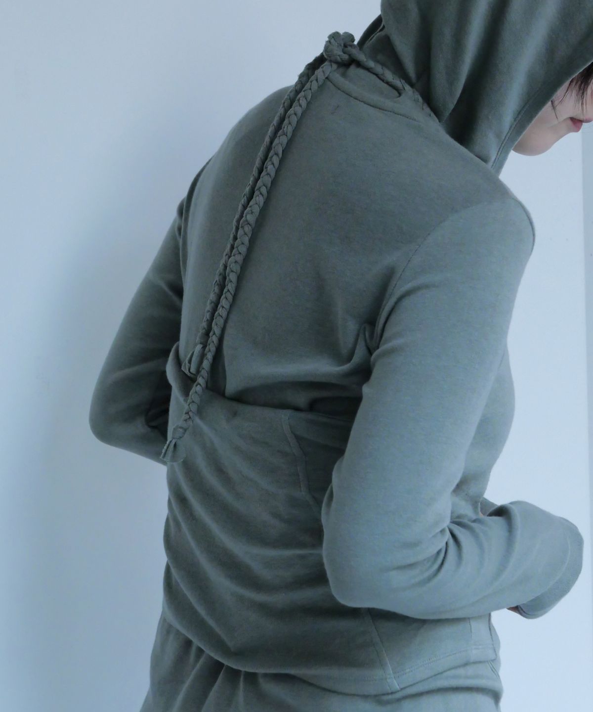 차마스포츠랩(CHAMASPORTSLAB) Wool Hand Braid Top_Khaki