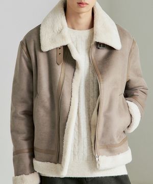 남녀공용 하이넥 비건 레더 무스탕 자켓 [마일로 베이지]_ZF4JP041