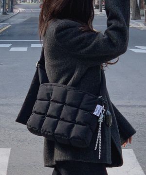 Chocolate Puffer Cross Bag(초콜릿백) _ BLACK_ L