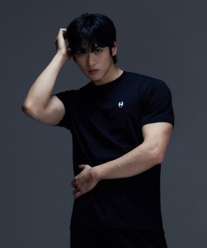 기모 심볼 머슬핏 숏슬리브 2컬러