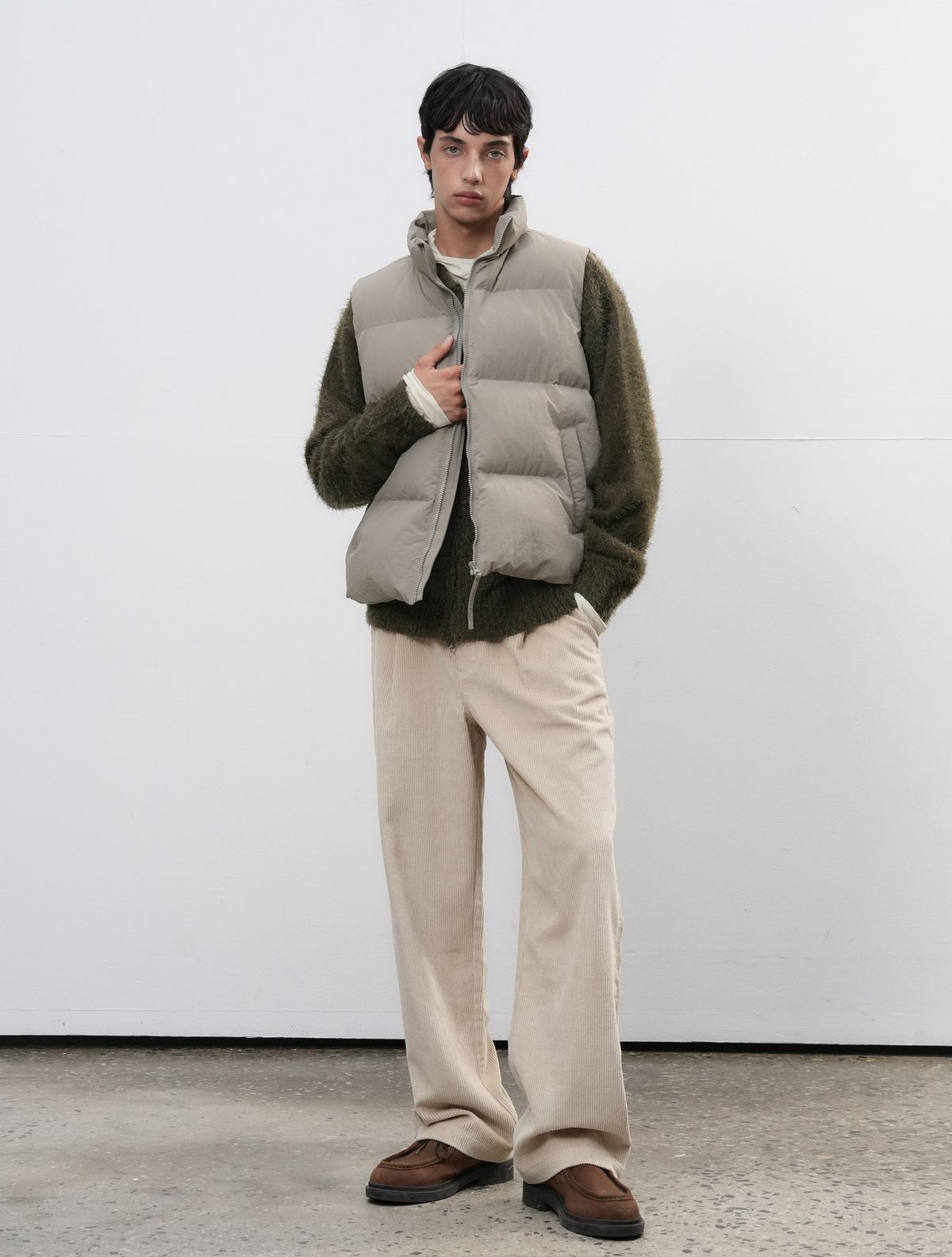 제너럴아이디어(GENERALIDEA) UNISEX 나일론 패딩 베스트 [ASH KHAKI] / SBE3U08009