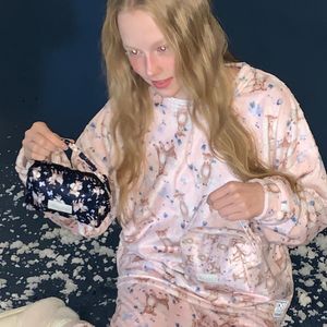 Deer Wing Puff hand pouch bag (핸드파우치백) 2type