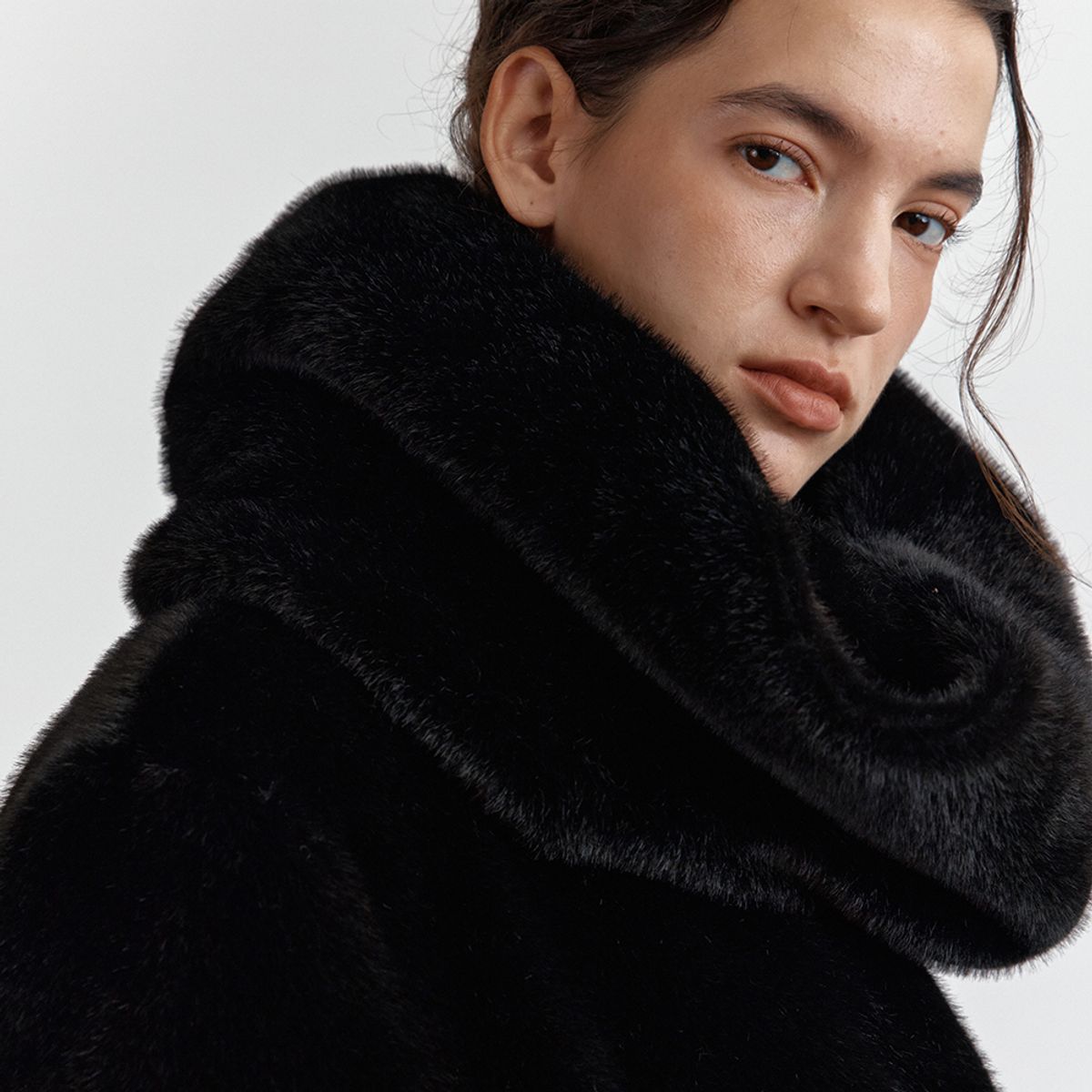 퍼블리카엑스(PUBLICKA X) NAEL FUR SCARF BLACK